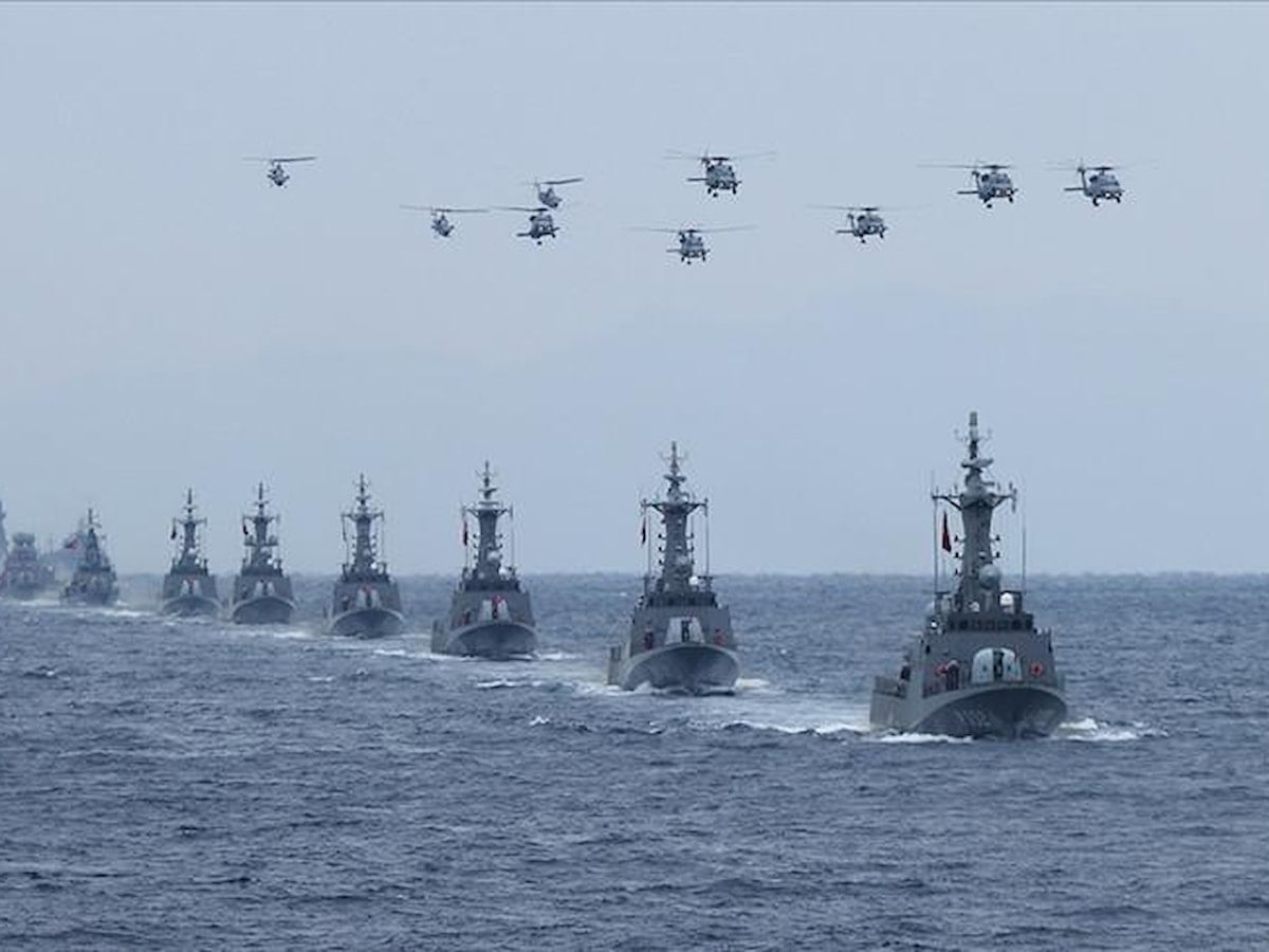 Türk karasularına meydan okuyor