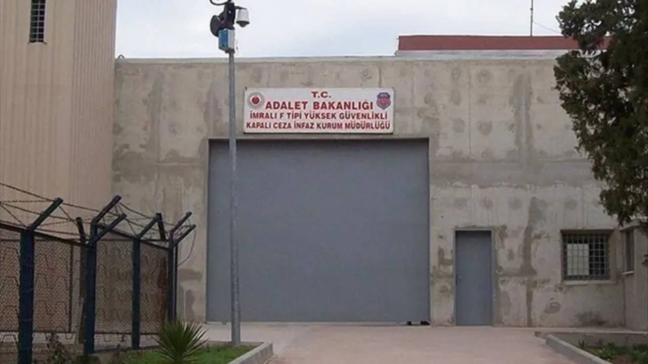 DEM Parti İmralı'da Abdullah Öcalan'la görüşüyor