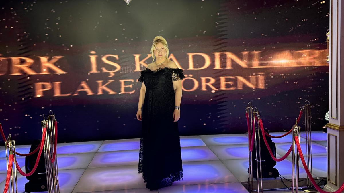 Neslihan Baykal Yakışan’dan Şok Eden Çıkış: “Sigara Sizi Değil, Siz Sigarayı Büyütüyorsunuz”