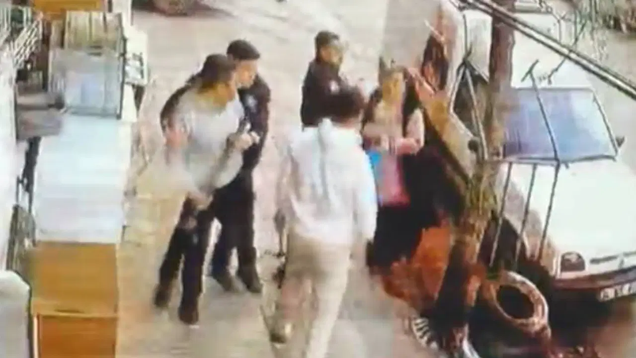 ENGELLİ GENÇ VE ANNESİNE SOKAKTA SALDIRI: ŞÜPHELİLER SERBEST