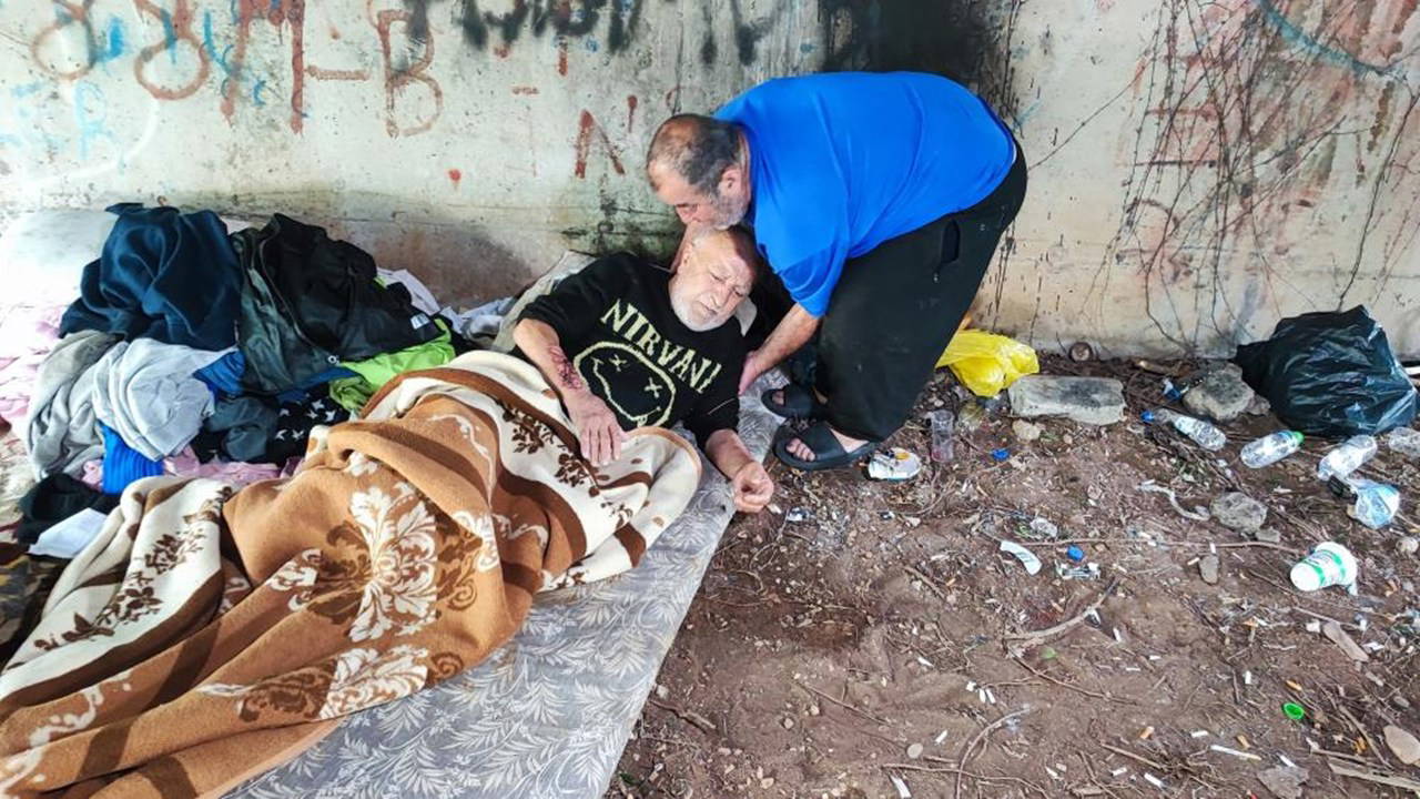 Evden Çıkarıldı, Sokakta Yaşama Mahkûm Oldu: 72 Yaşındaki Faruk Yokuş’un Zorlu Mücadelesi