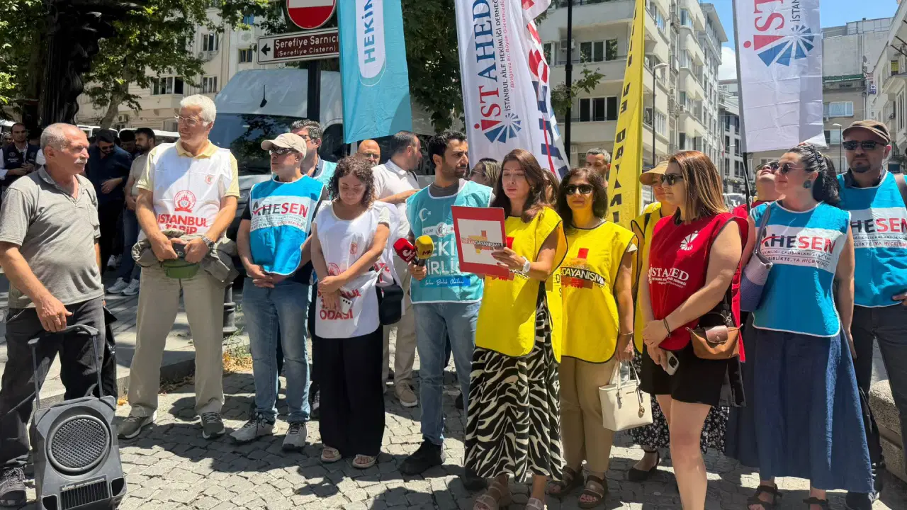 Sağlık Çalışanlarından Sert Tepki: “Hastalandığımız İçin Cezalandırılıyoruz”