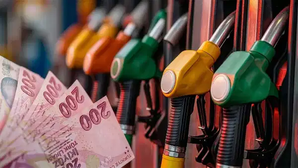 Motorine Yeni Zam Kapıda: Gece Yarısından İtibaren Fiyatlar Artacak