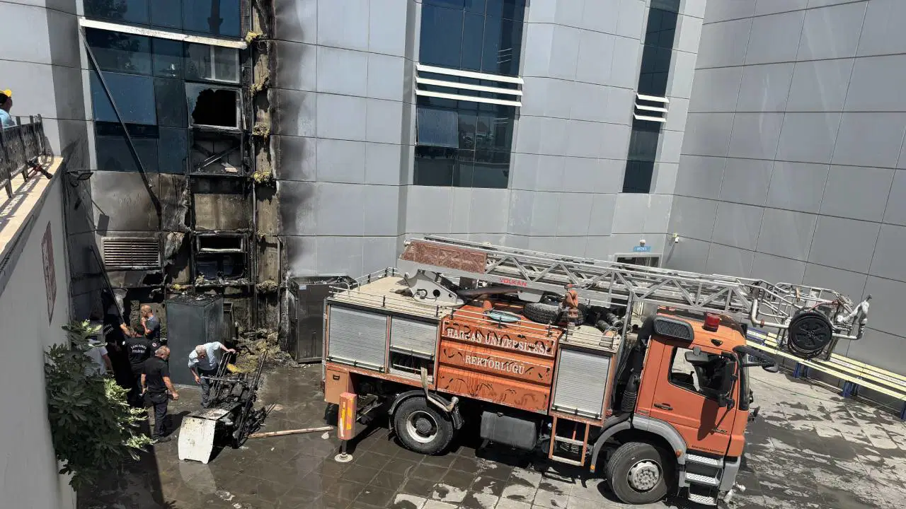 Harran Üniversitesi Hastanesi'nde Yangın Paniği! Hastalar Tedbir Amaçlı Tahliye Edildi