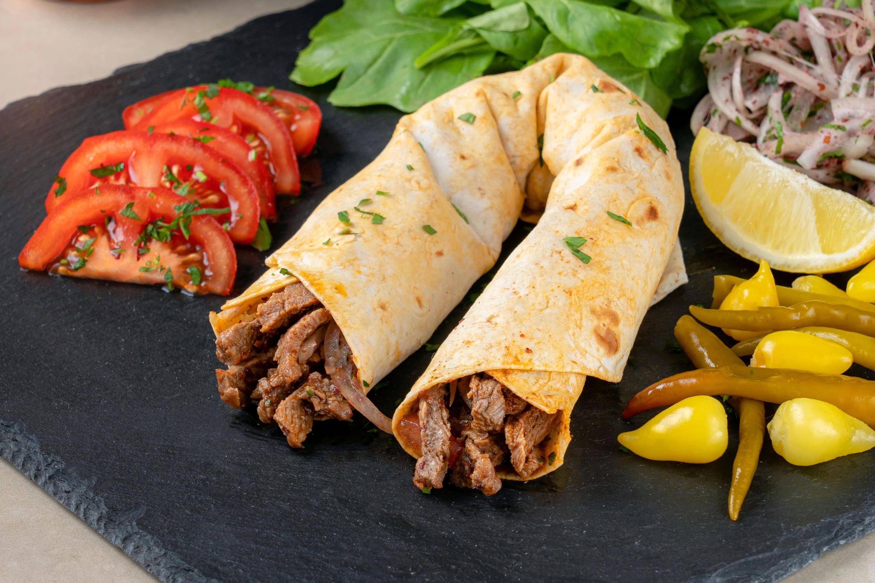Ay Tantuni’nin Yoğurtlu Tantunisi: Geleneksel Lezzete Farklı Bir Dokunuş