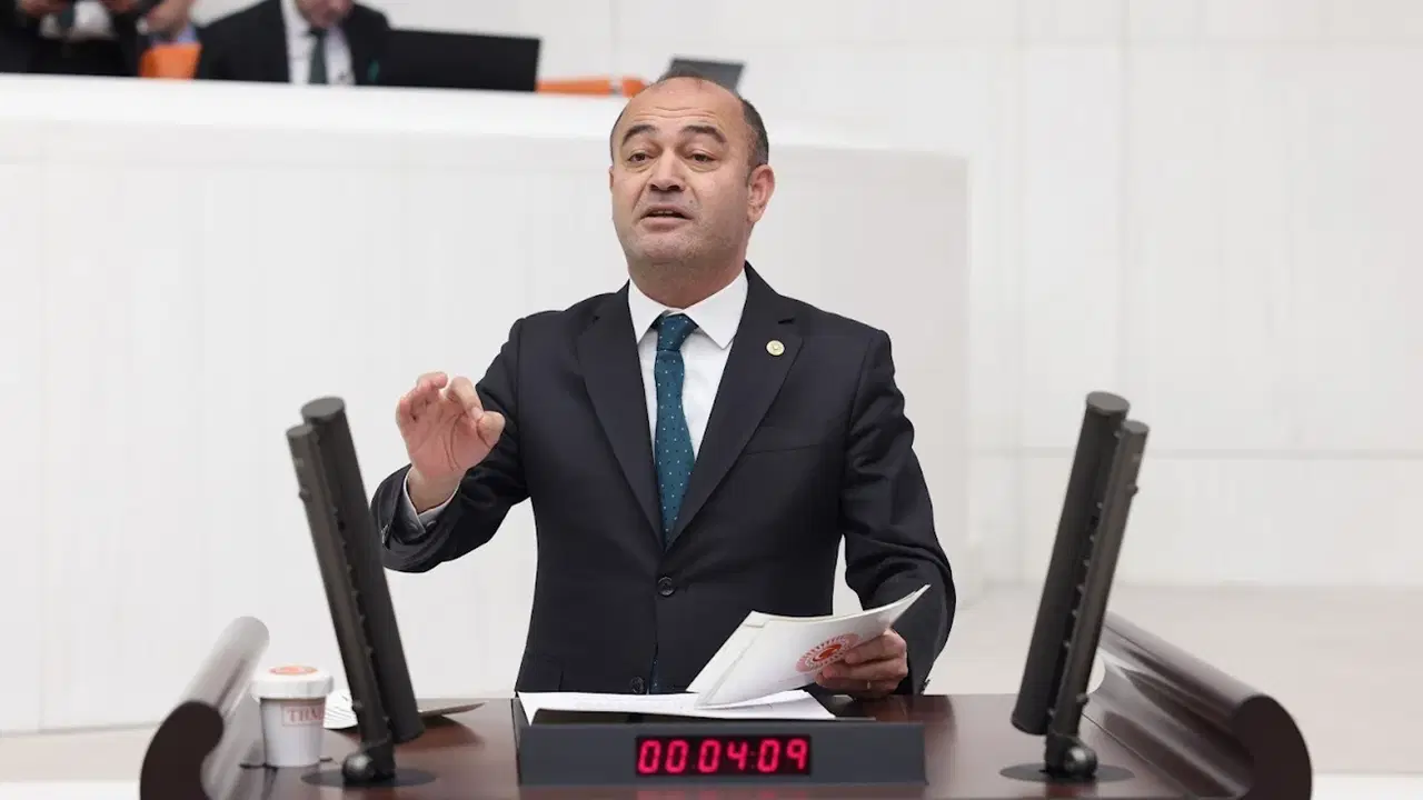 Özgür Karabat’tan Fon Krizi Tepkisi: “Açıklanmayan Listeleri Neden Gizliyorsunuz?”